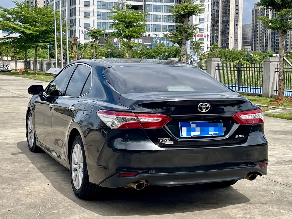 TOYOTA CAMRY 2018