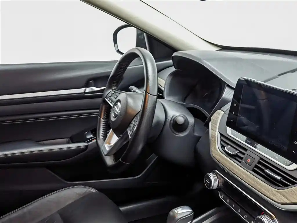 NISSAN TEANA 2021