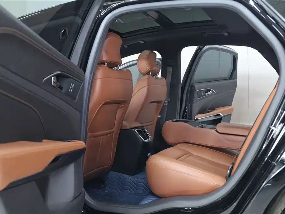 FORD TAURUS 2018