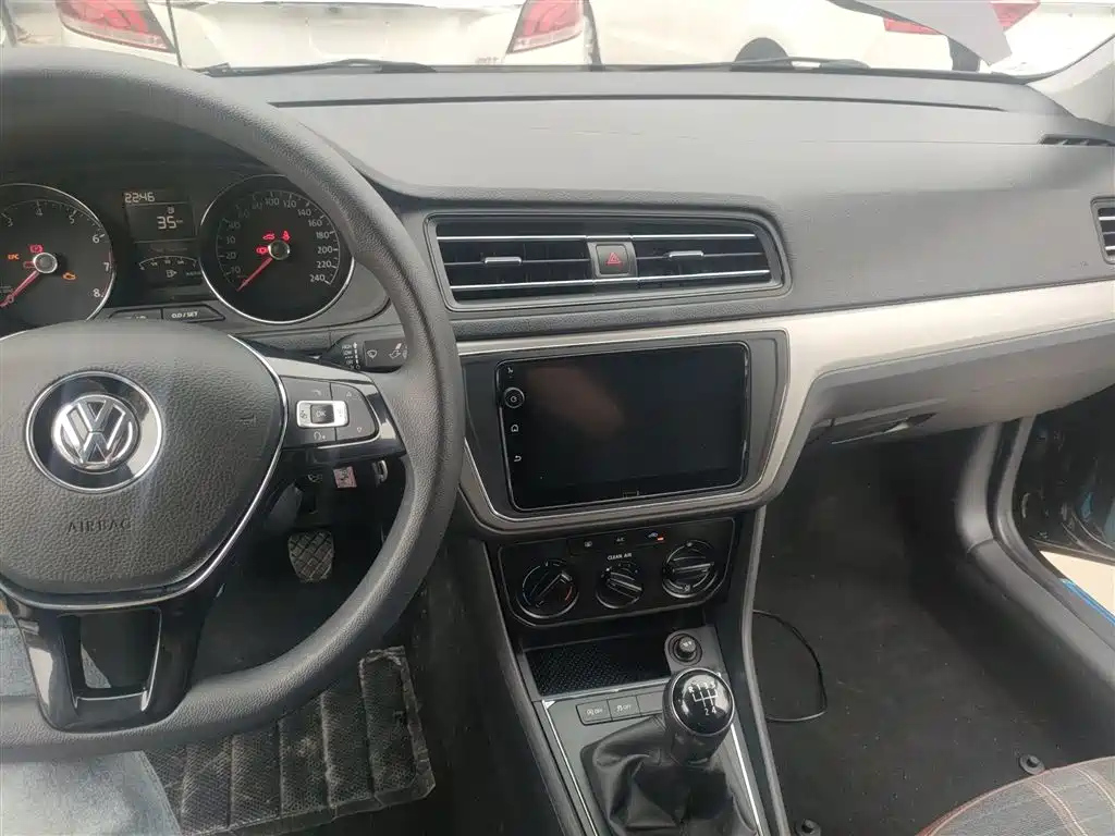 VOLKSWAGEN LAVIDA 2019