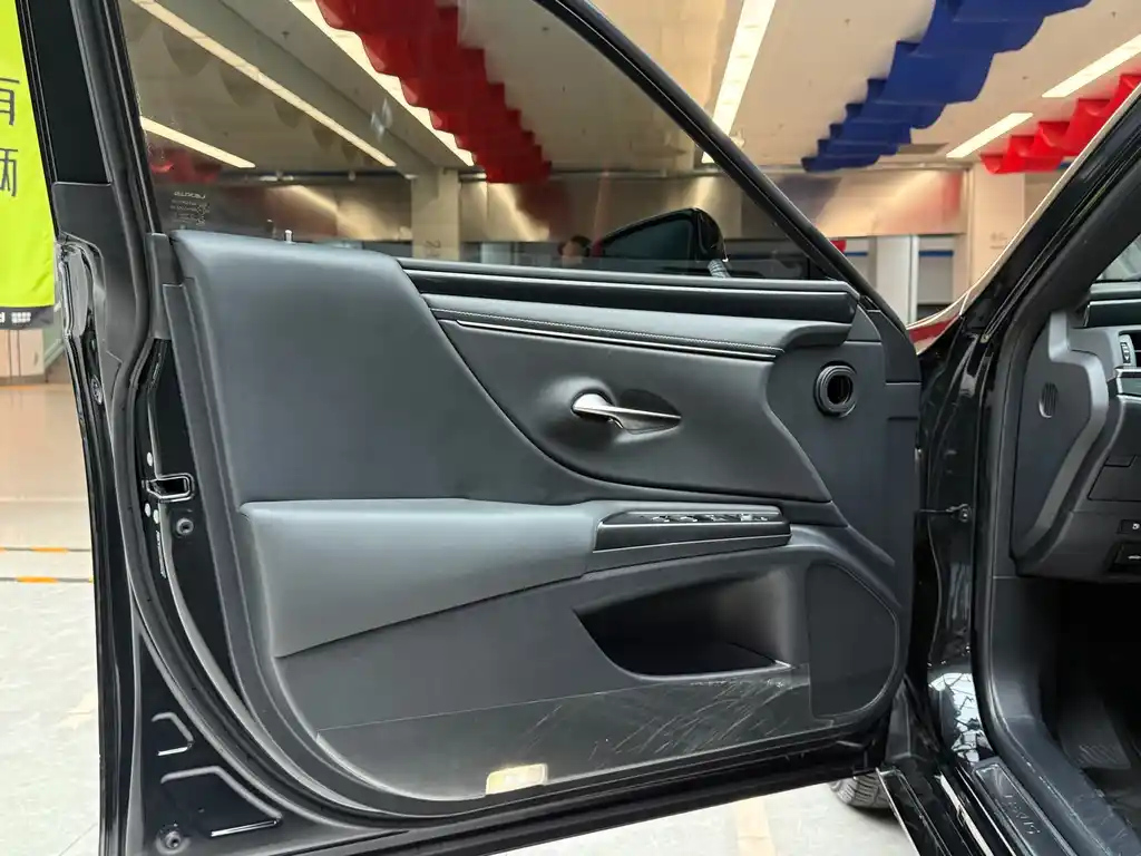 LEXUS ES 2021