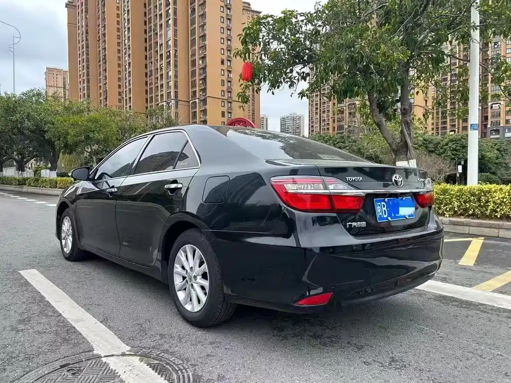 TOYOTA CAMRY 2015