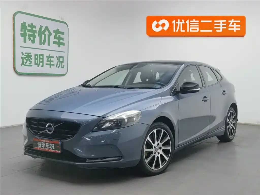VOLVO V40 2013