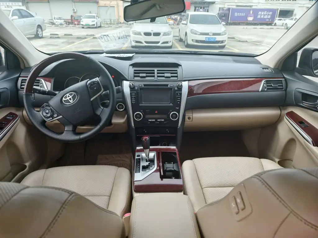 TOYOTA CAMRY 2012