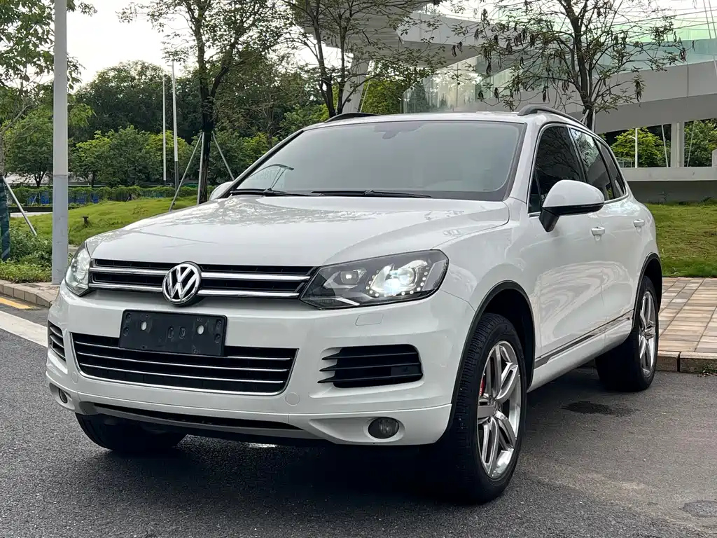 VOLKSWAGEN TOUAREG 2013