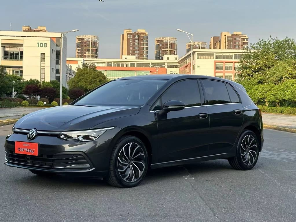 VOLKSWAGEN GOLF 2021