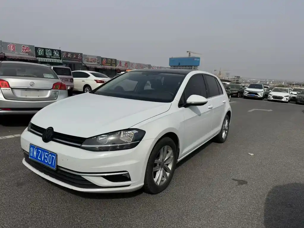 VOLKSWAGEN GOLF 2018