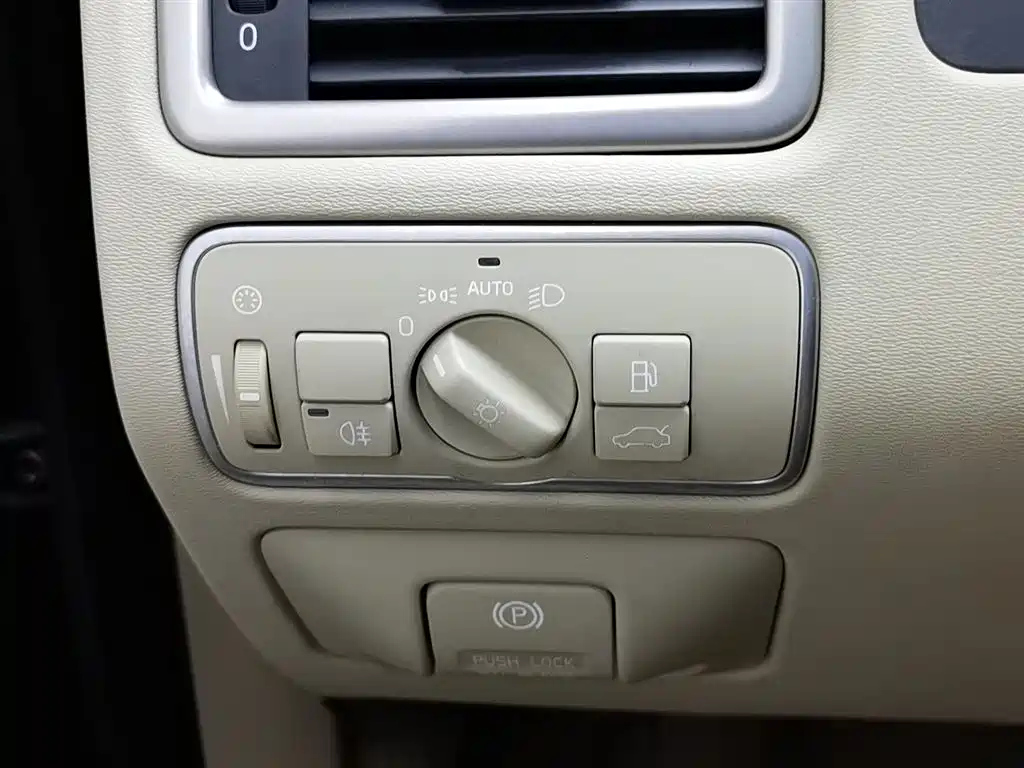 VOLVO S80L 2014