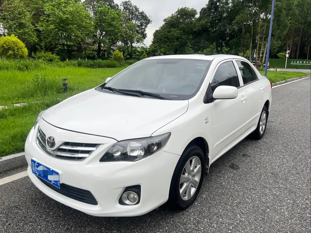 TOYOTA COROLLA 2013