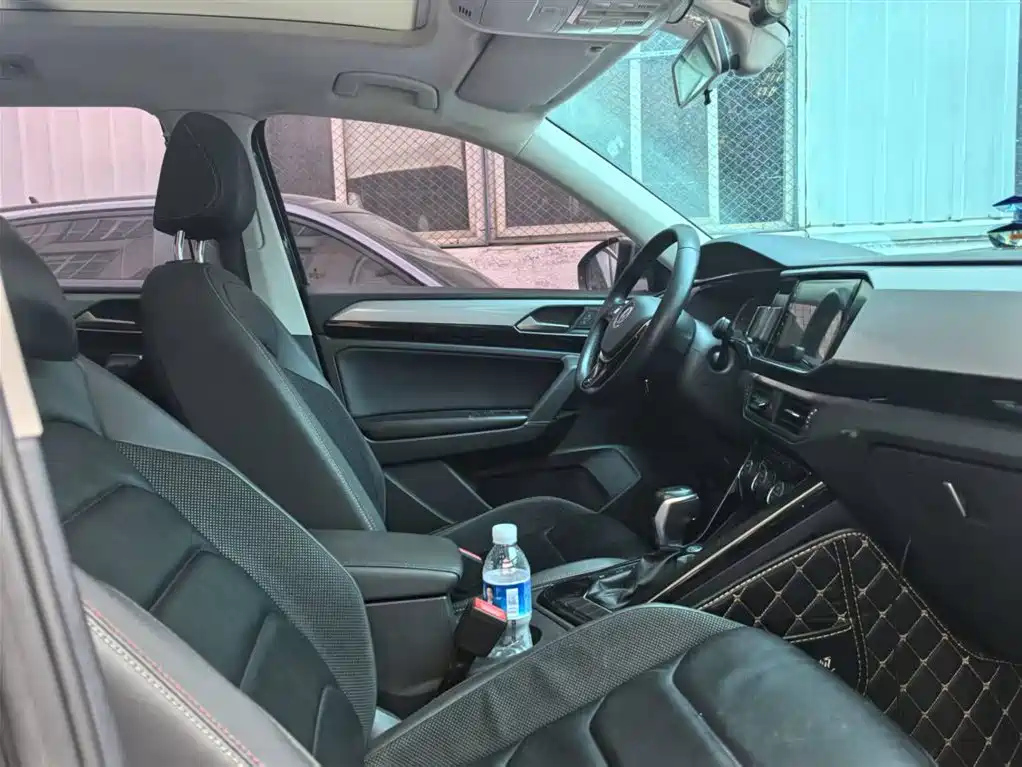 VOLKSWAGEN TAYRON 2019