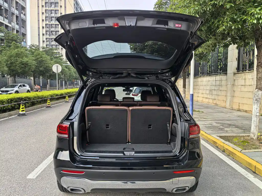 MERCEDES BENZ GLB 2023