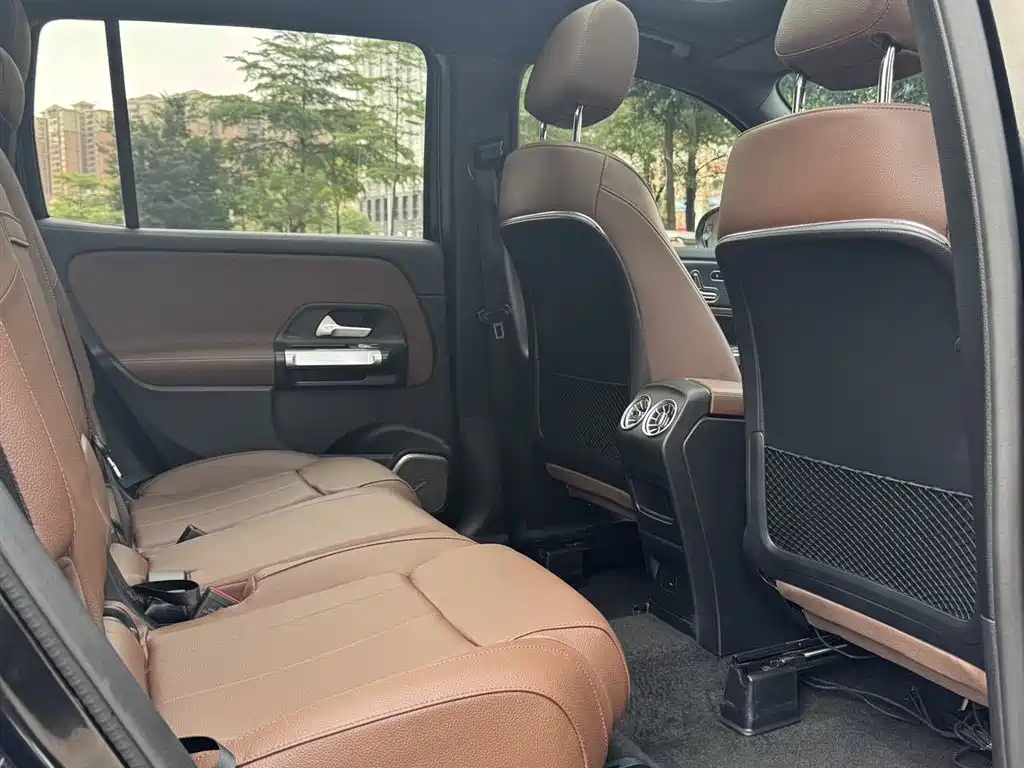MERCEDES BENZ GLB 2023