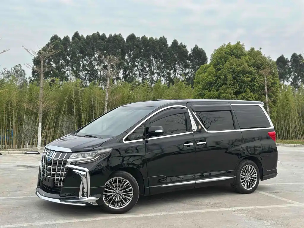 TOYOTA ALPHARD 2012