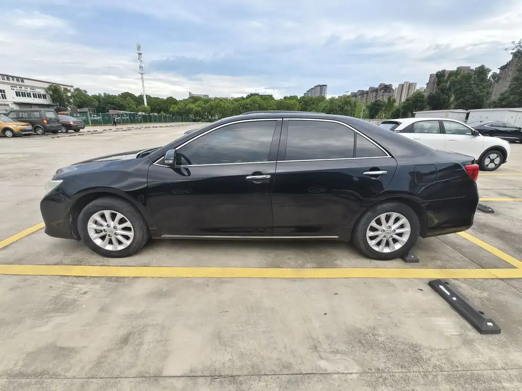 TOYOTA CAMRY 2012