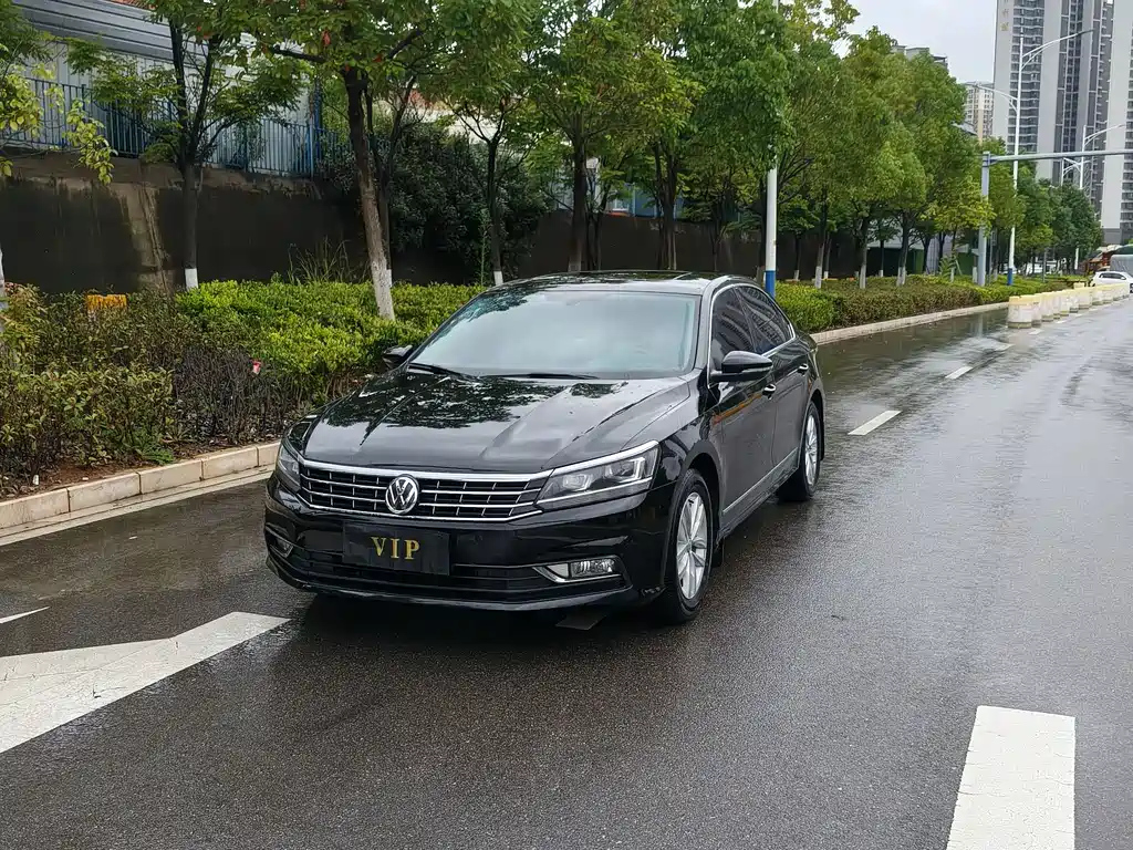 VOLKSWAGEN PASSAT 2016