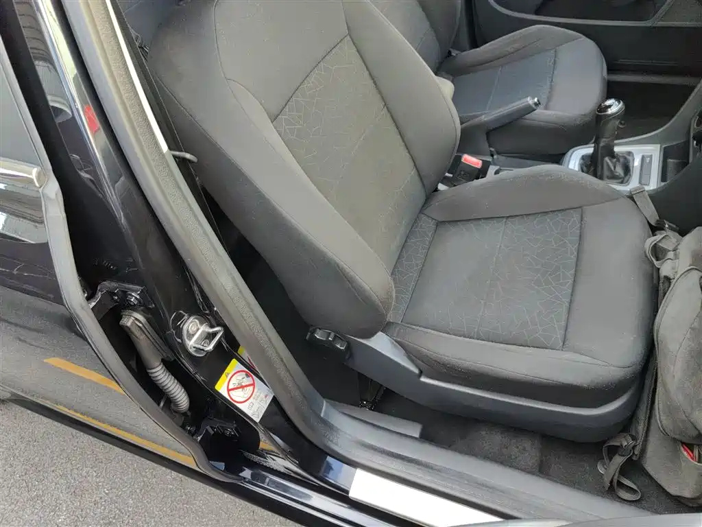 VOLKSWAGEN LAVIDA 2013
