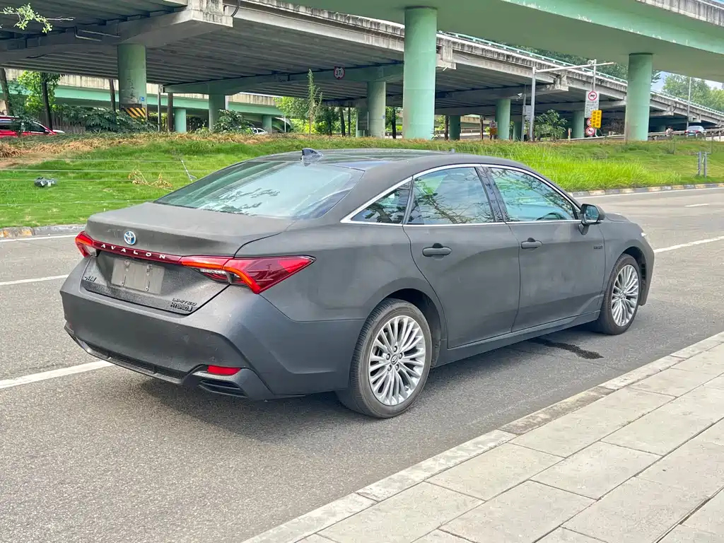 TOYOTA AVALON 2019
