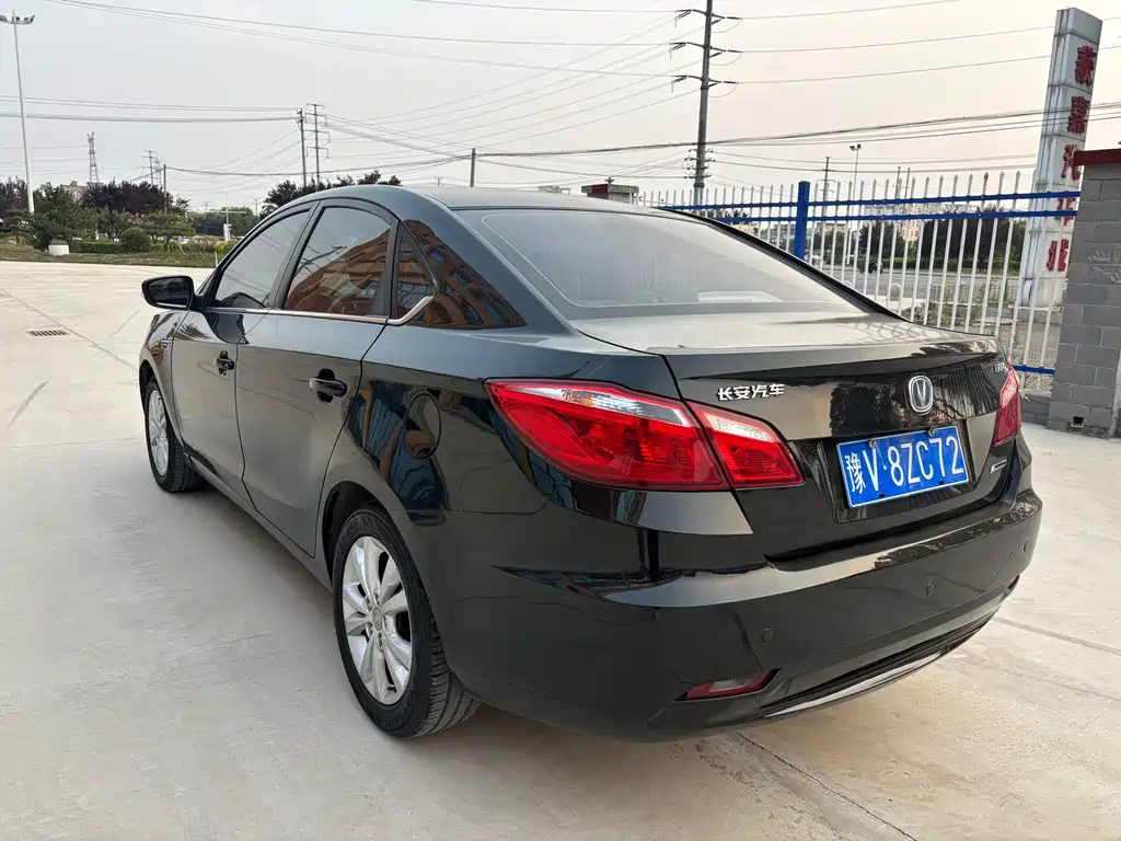 CHANGAN EADO 2013