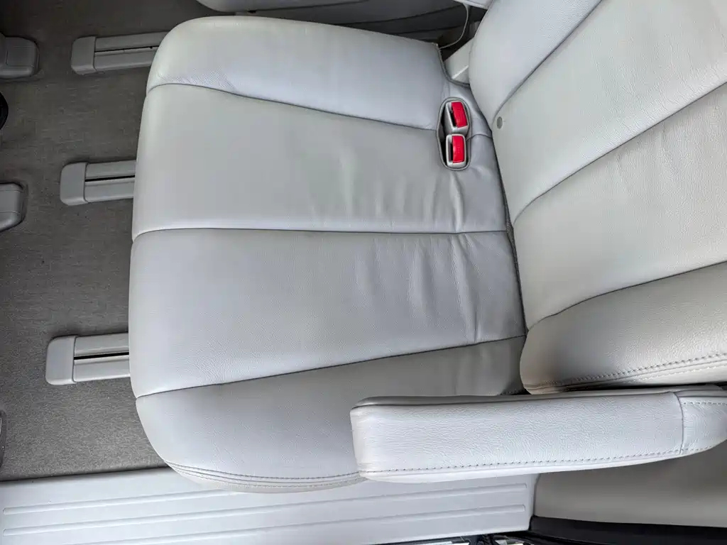 MAZDA 8 2013