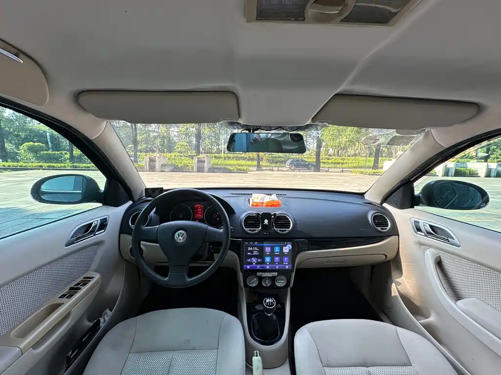 VOLKSWAGEN LAVIDA 2010