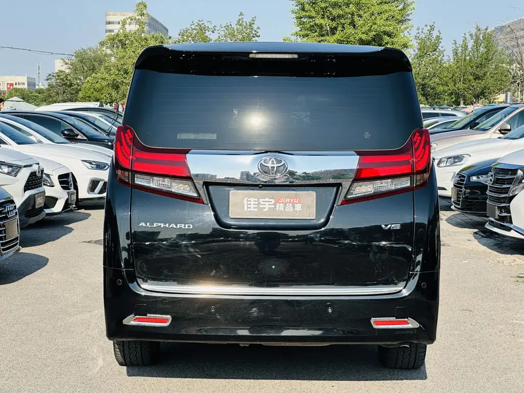 TOYOTA ALPHARD 2015