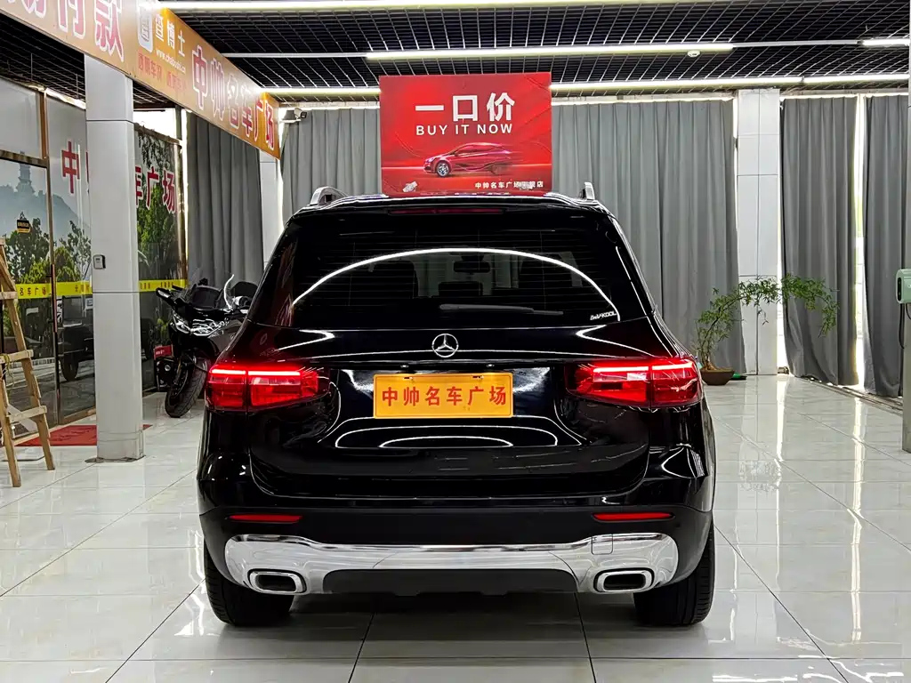 MERCEDES BENZ GLB 2021