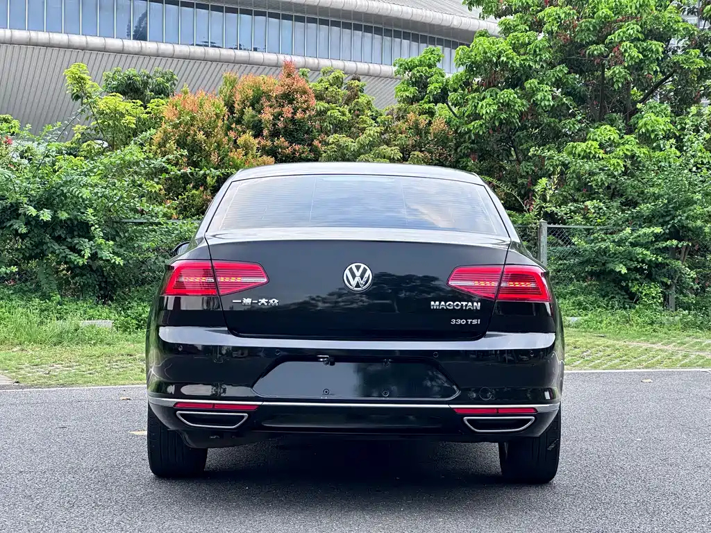 VOLKSWAGEN MAGOTAN 2017