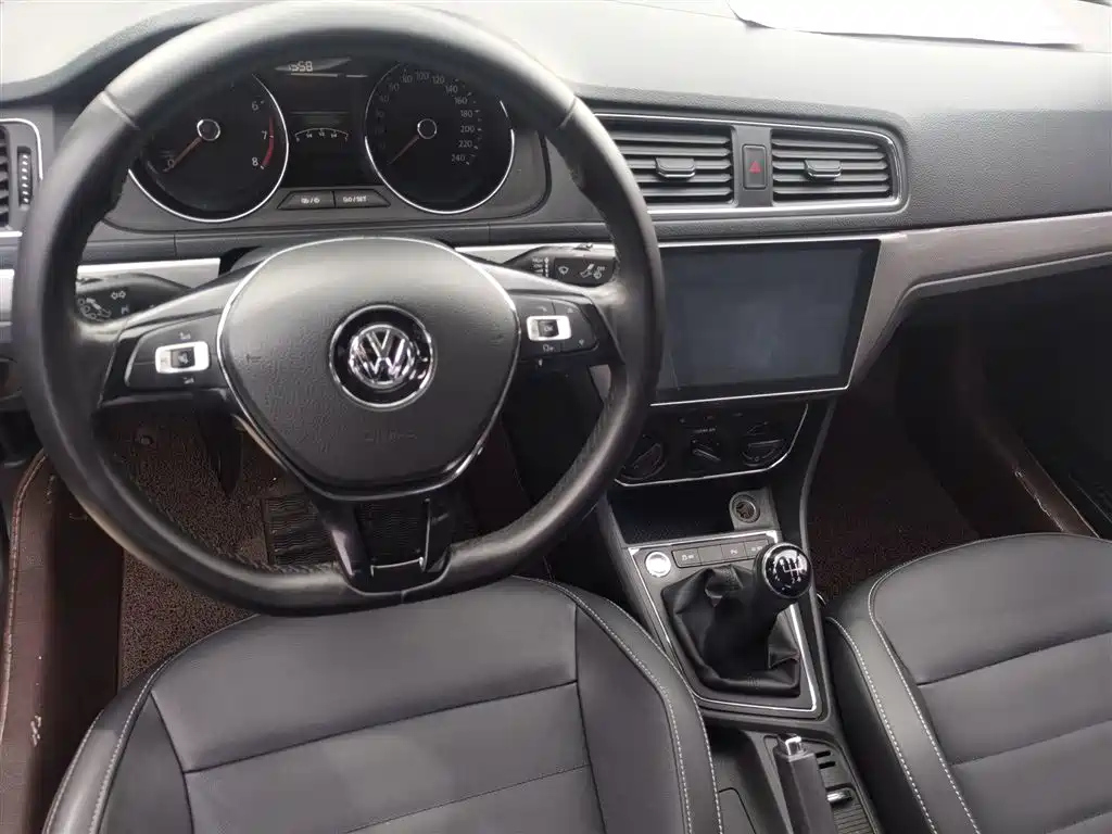 VOLKSWAGEN LAVIDA 2017