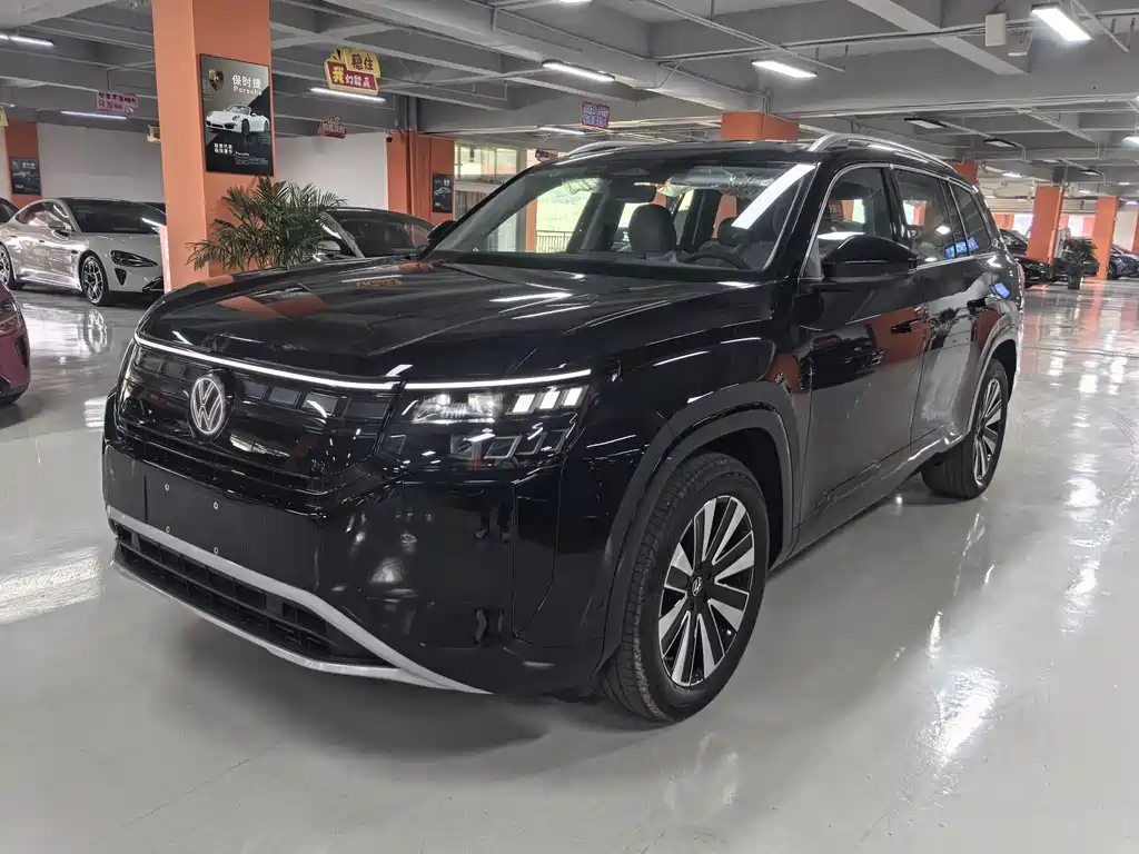 VOLKSWAGEN TOURAN 2025
