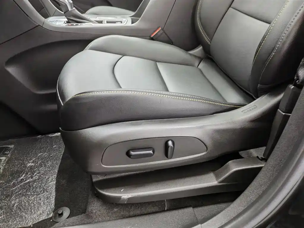 CHEVROLET EXPLORER 2022