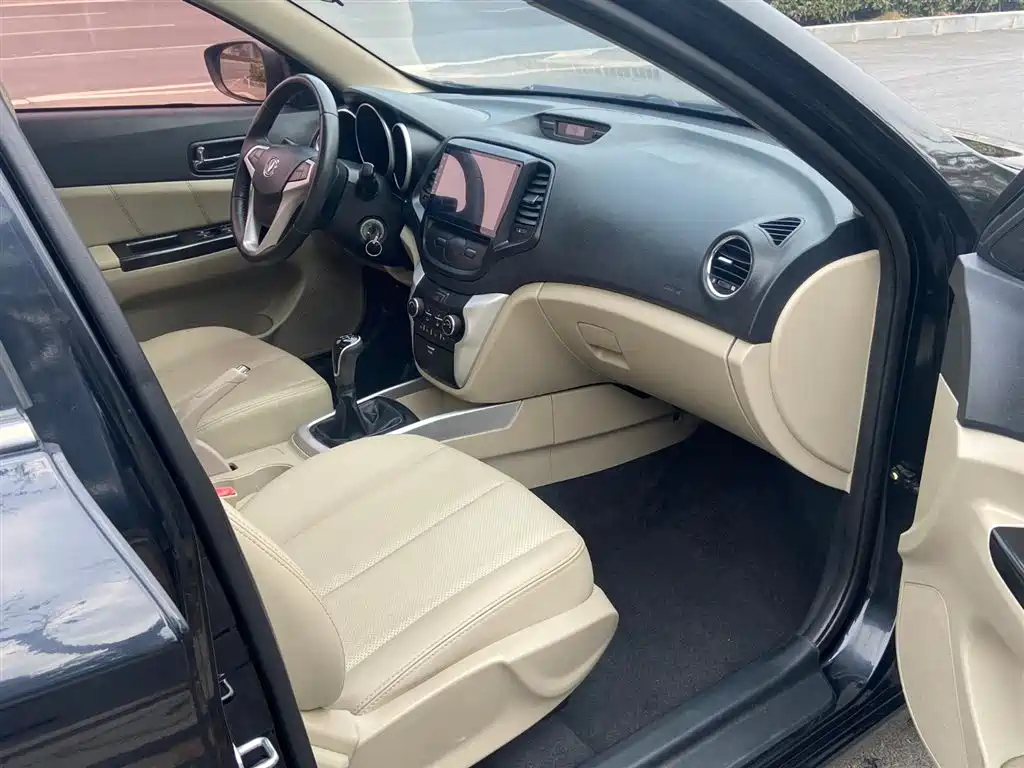 CHANGAN EADO 2014