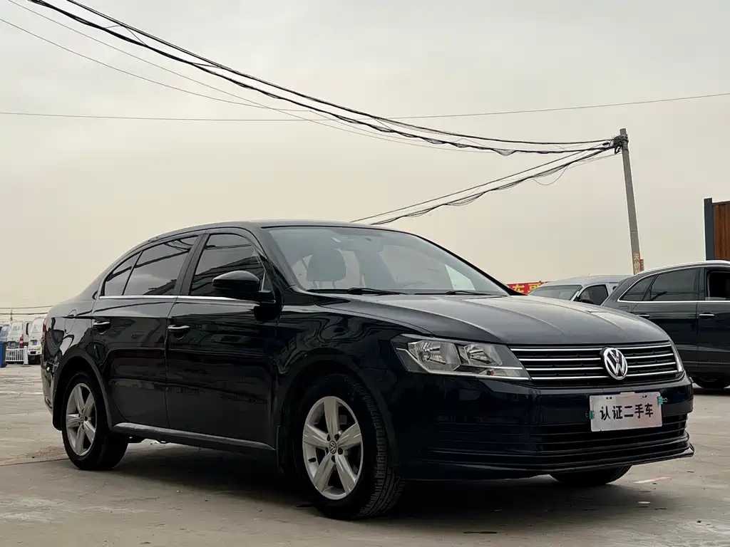VOLKSWAGEN LAVIDA 2017