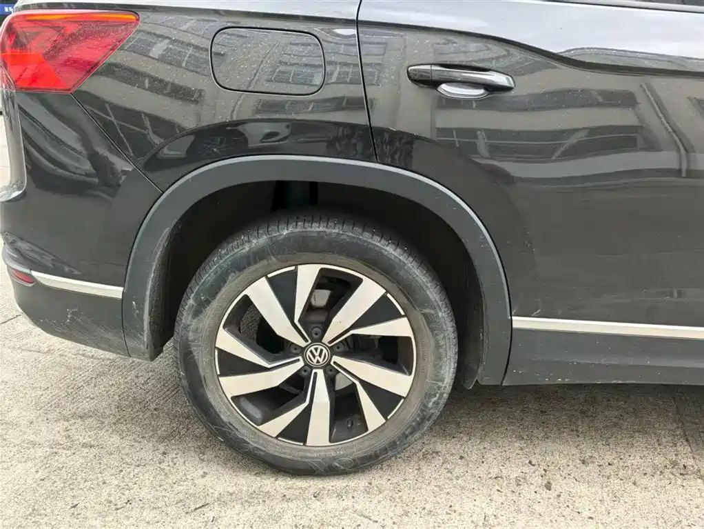 VOLKSWAGEN TAYRON 2019