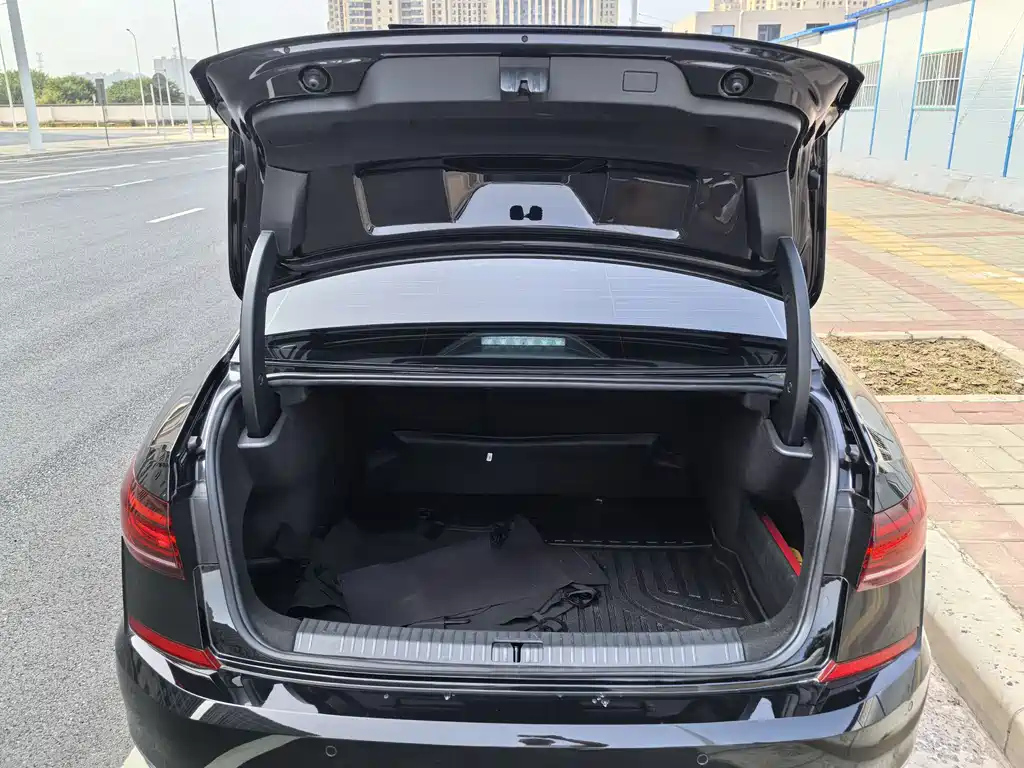 VOLKSWAGEN PASSAT 2025