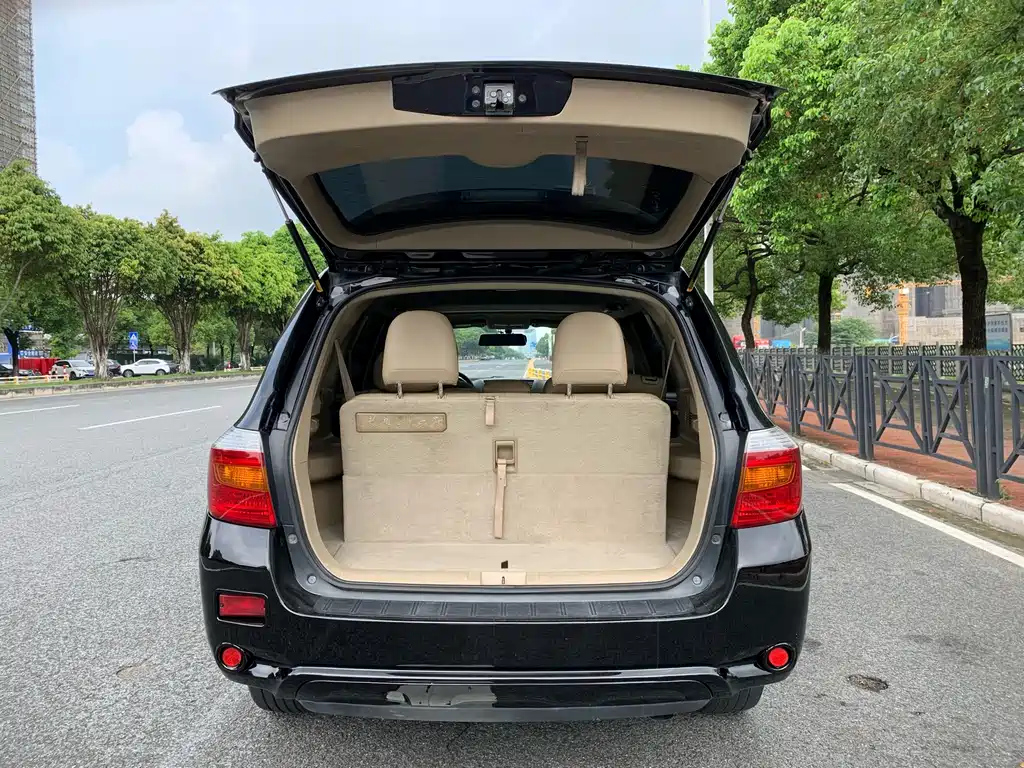 TOYOTA HIGHLANDER 2009