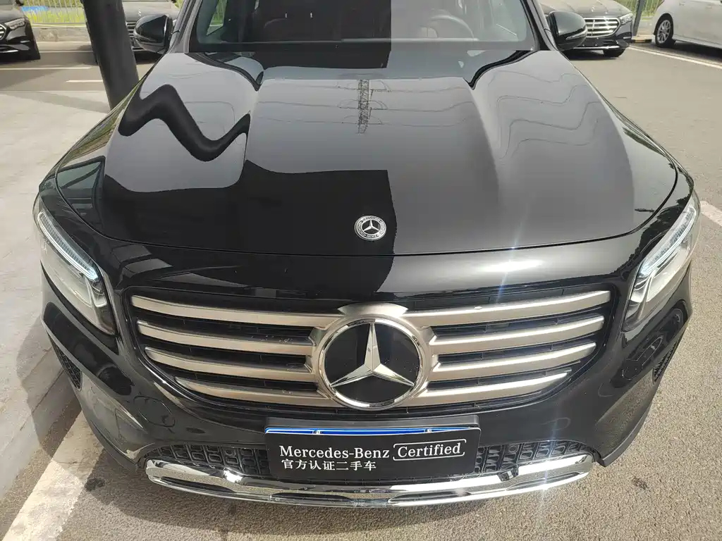 MERCEDES BENZ GLB 2024