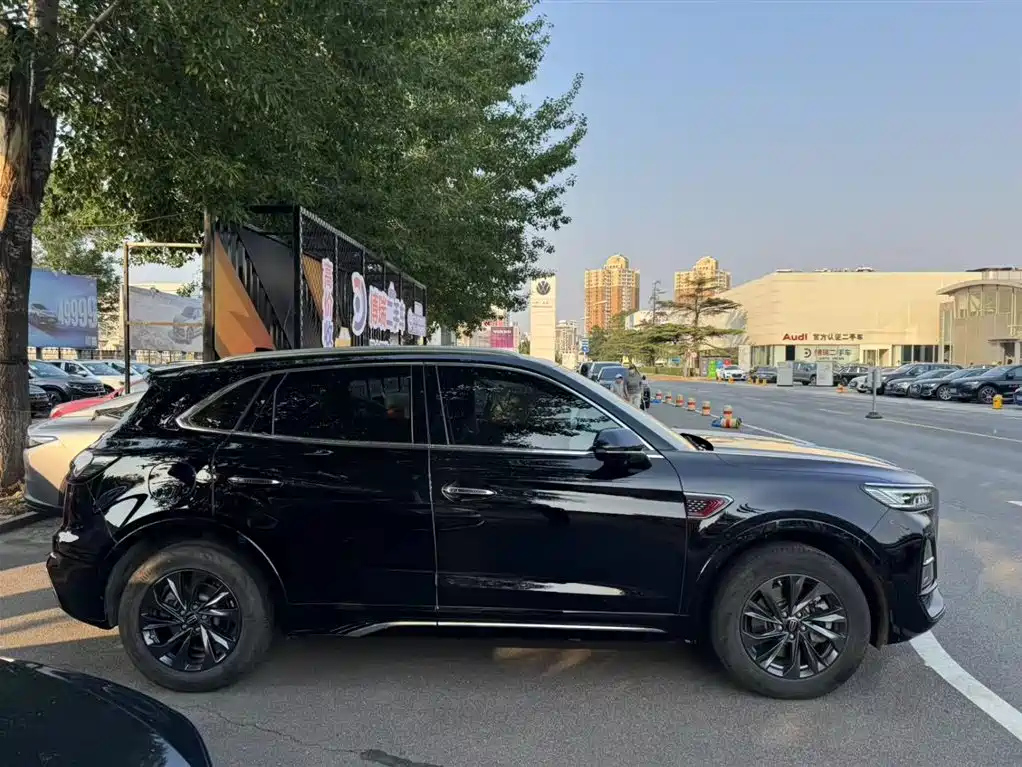 HONGQI HS5 2023