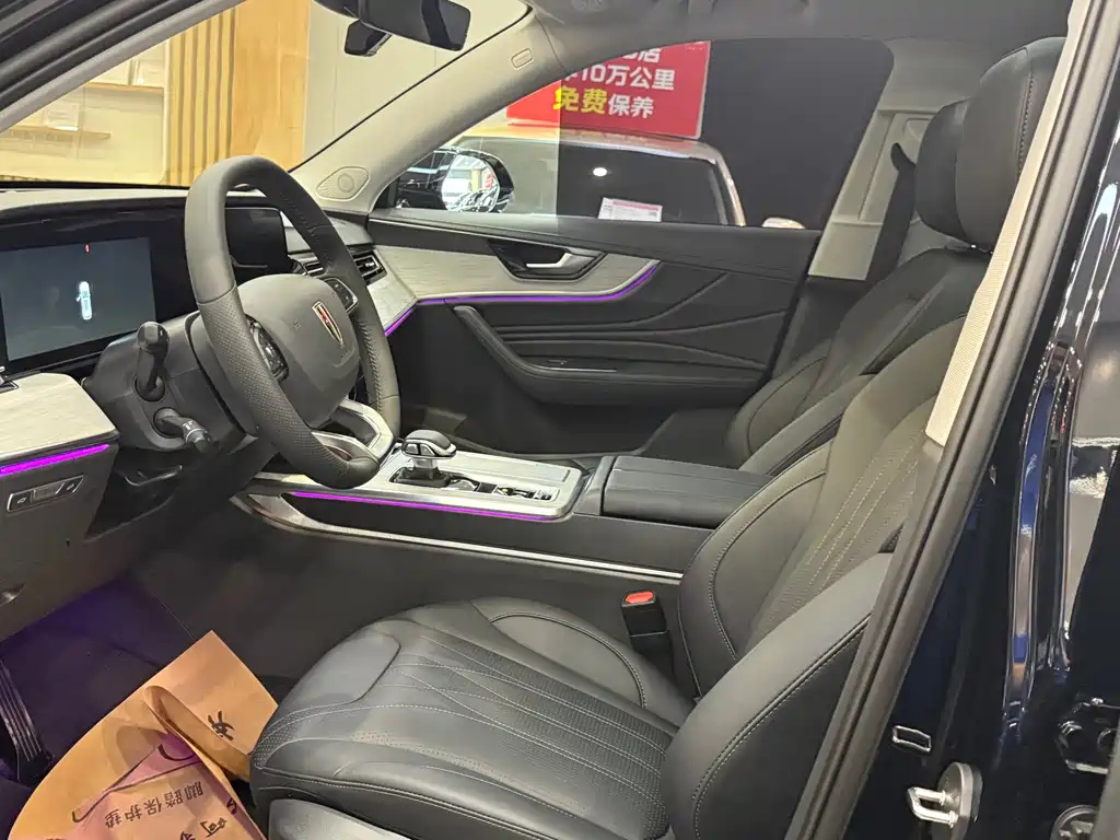 HONGQI HS5 2025