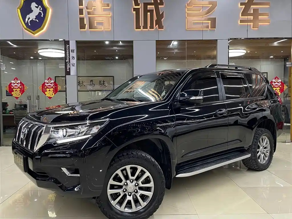 TOYOTA PRADO