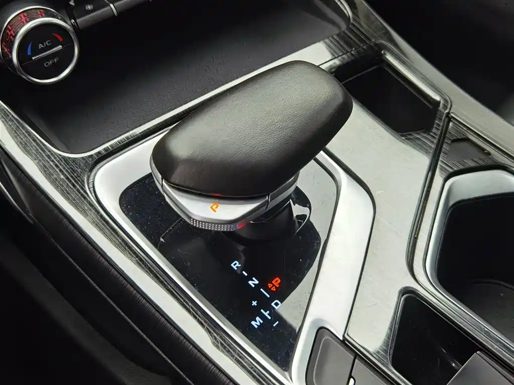 GEELY AUTO XINGYUE 2020