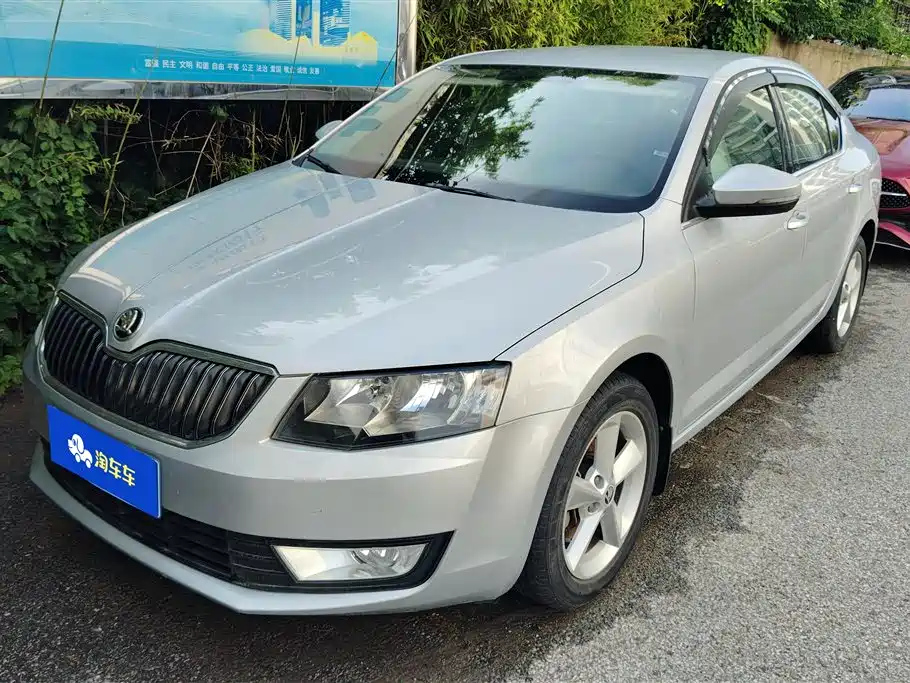 SKODA OCTAVIA 2015