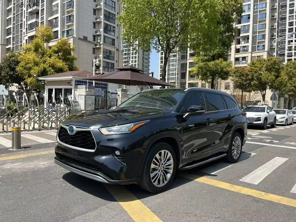 TOYOTA HIGHLANDER 2022