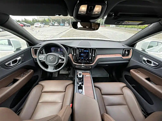 VOLVO XC60  2024 YEAR B5 4WD  DELUXE EDITION 2024