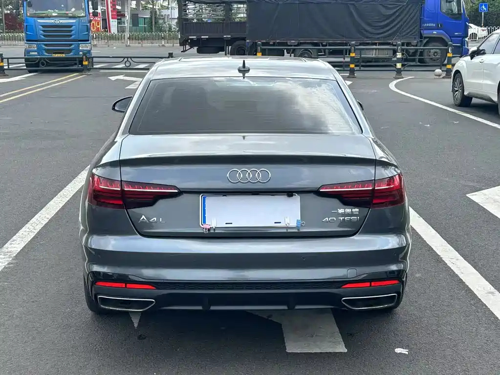 AUDI A4L 2022