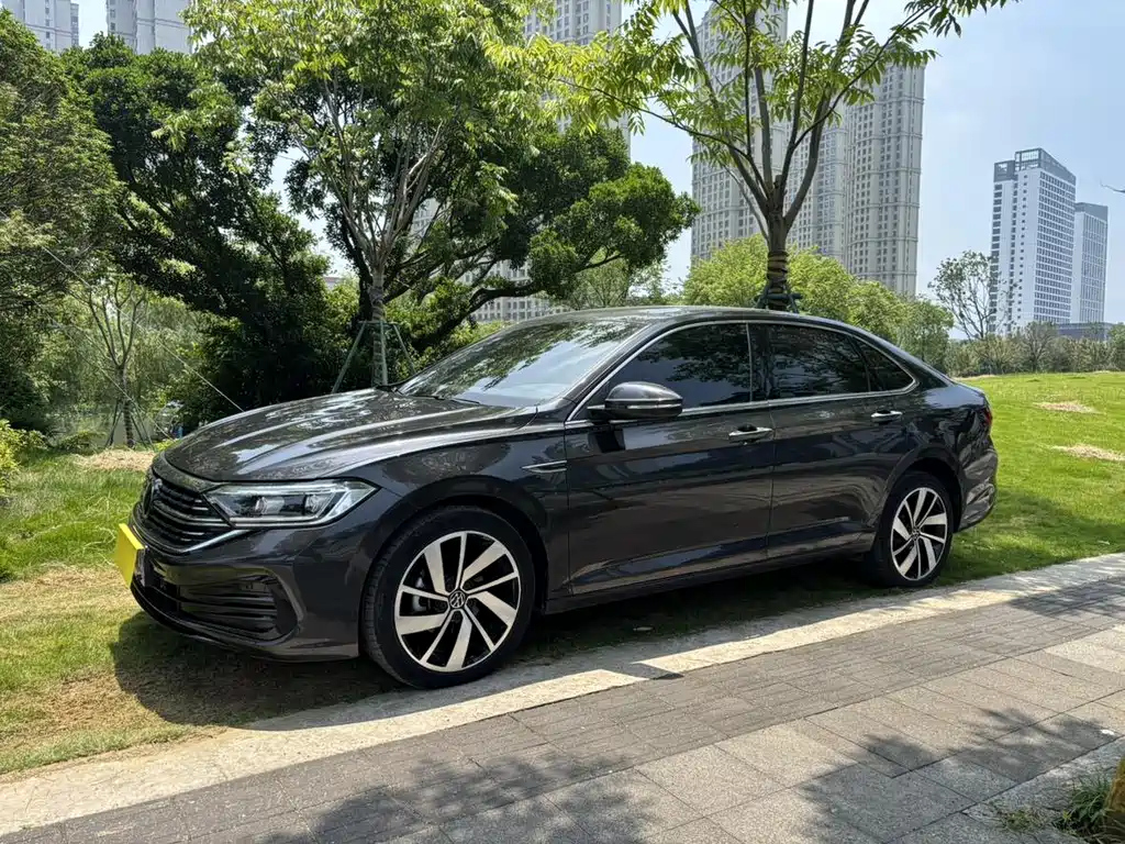VOLKSWAGEN SAGITAR 2023