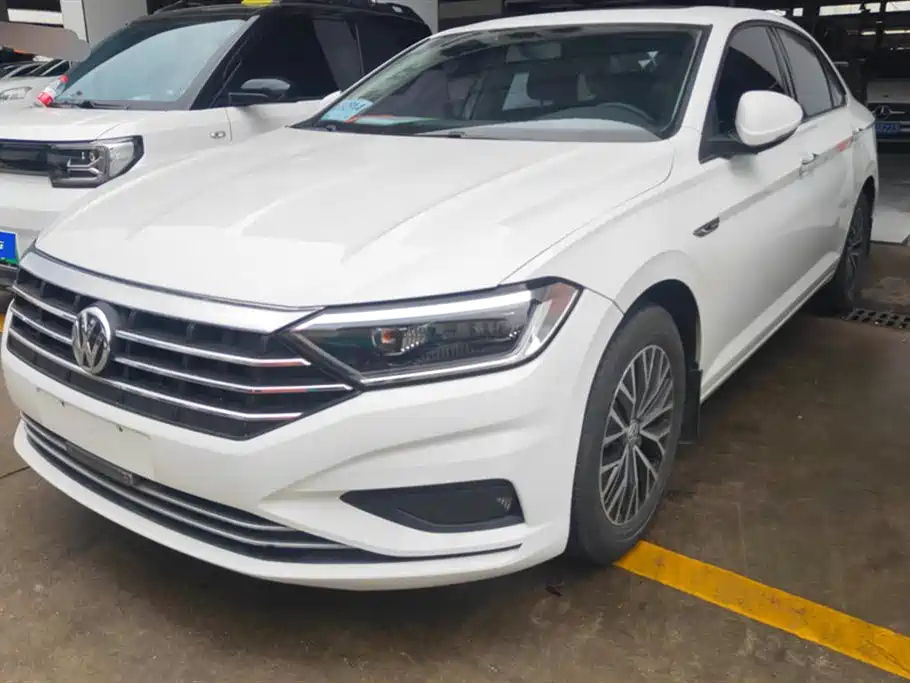 VOLKSWAGEN SAGITAR 2021
