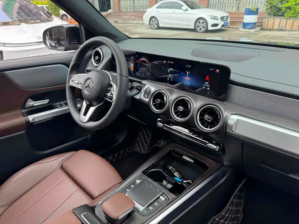 MERCEDES BENZ GLB 2022
