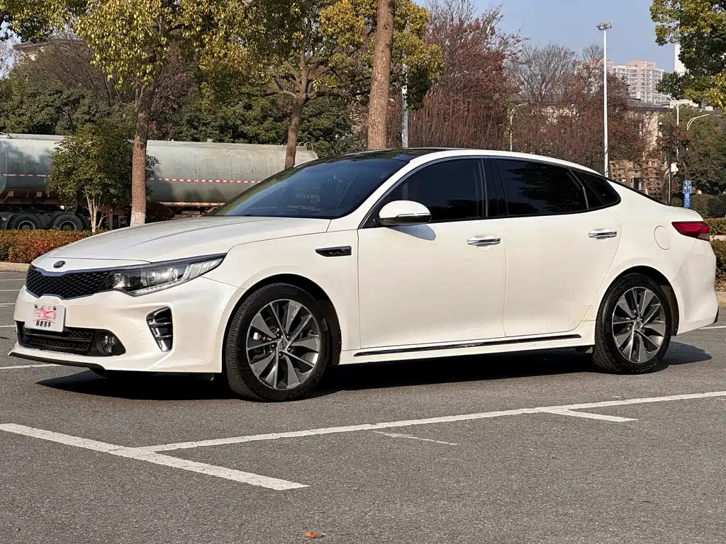 KIA K5 2016