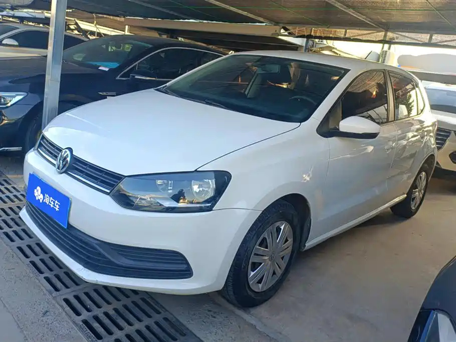 VOLKSWAGEN POLO 2016