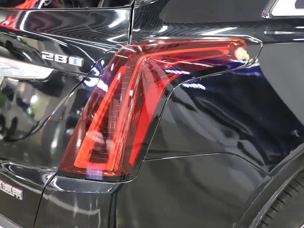 CADILLAC XT5 2021